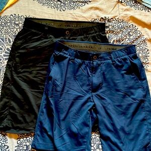 Bundle! 2 pair of Under Armour men’s Heatgear active shorts - size W32